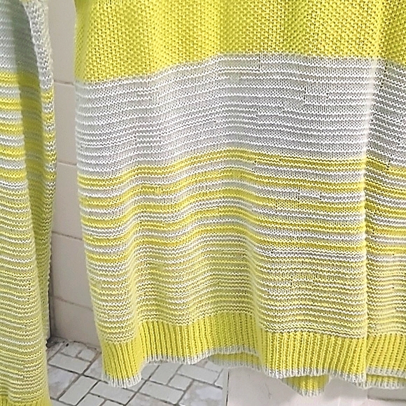 Neon yellow & Light Grey Light Knit Sweater - Picture 4 of 8